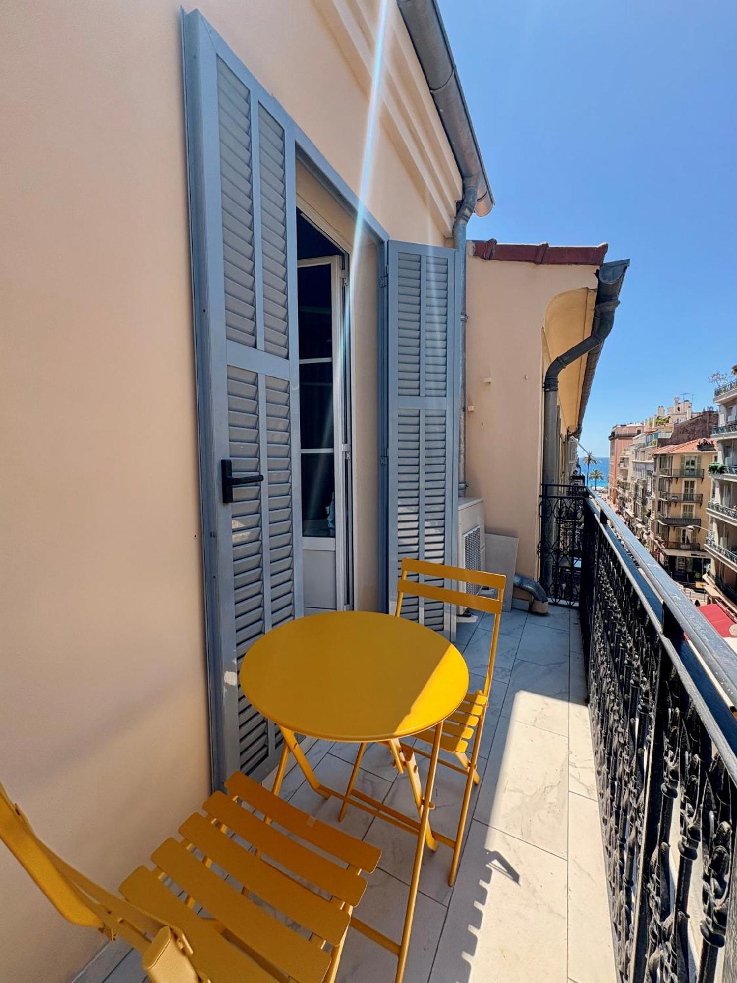 Hotel De La Fontaine 3*